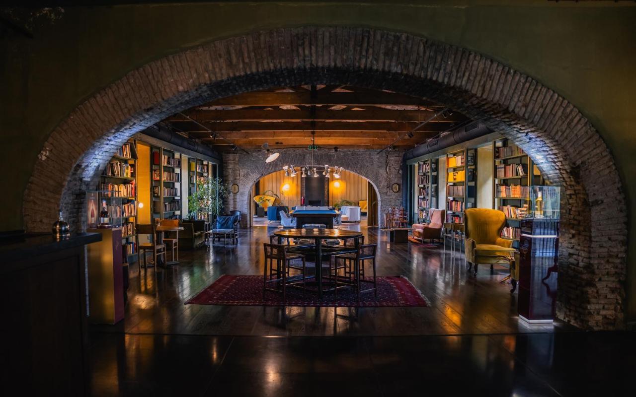 Tsinandali Estate, A Radisson Collection Hotel ภายนอก รูปภาพ Library at the Hotel
