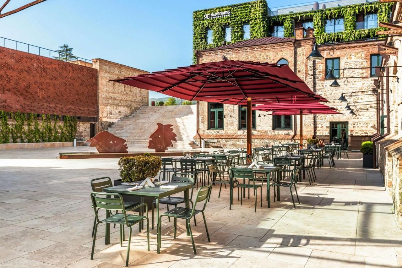 Tsinandali Estate, A Radisson Collection Hotel ภายนอก รูปภาพ The patio at the Hotel